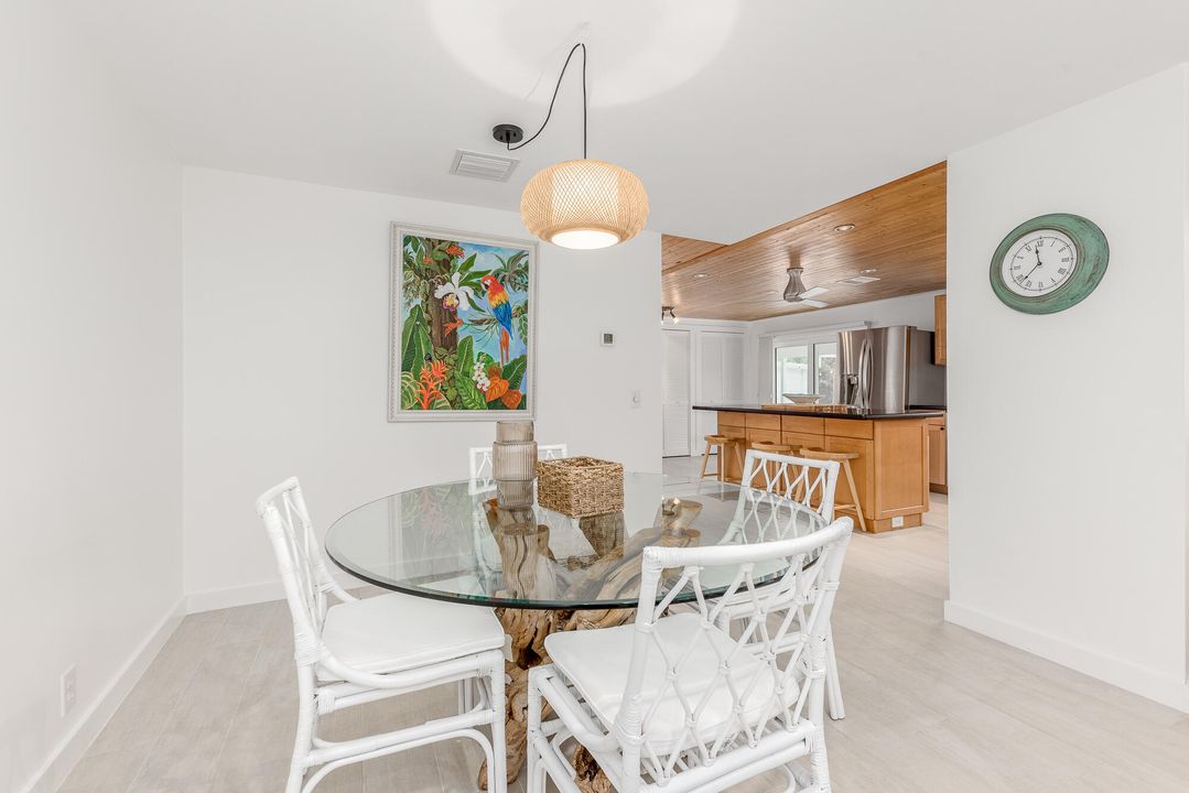 For Sale: $455,000 (2 beds, 2 baths, 1844 Square Feet)
