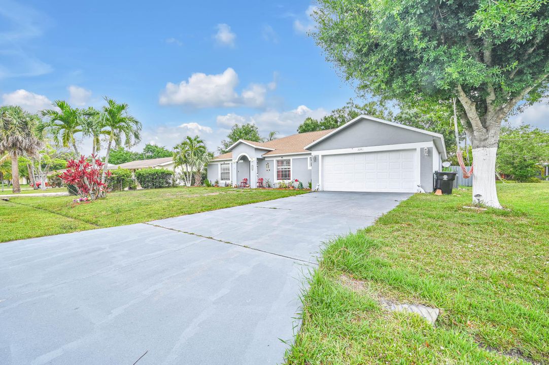Active With Contract: $450,000 (4 beds, 2 baths, 2100 Square Feet)