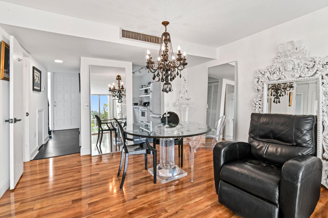 For Sale: $289,900 (3 beds, 2 baths, 1464 Square Feet)