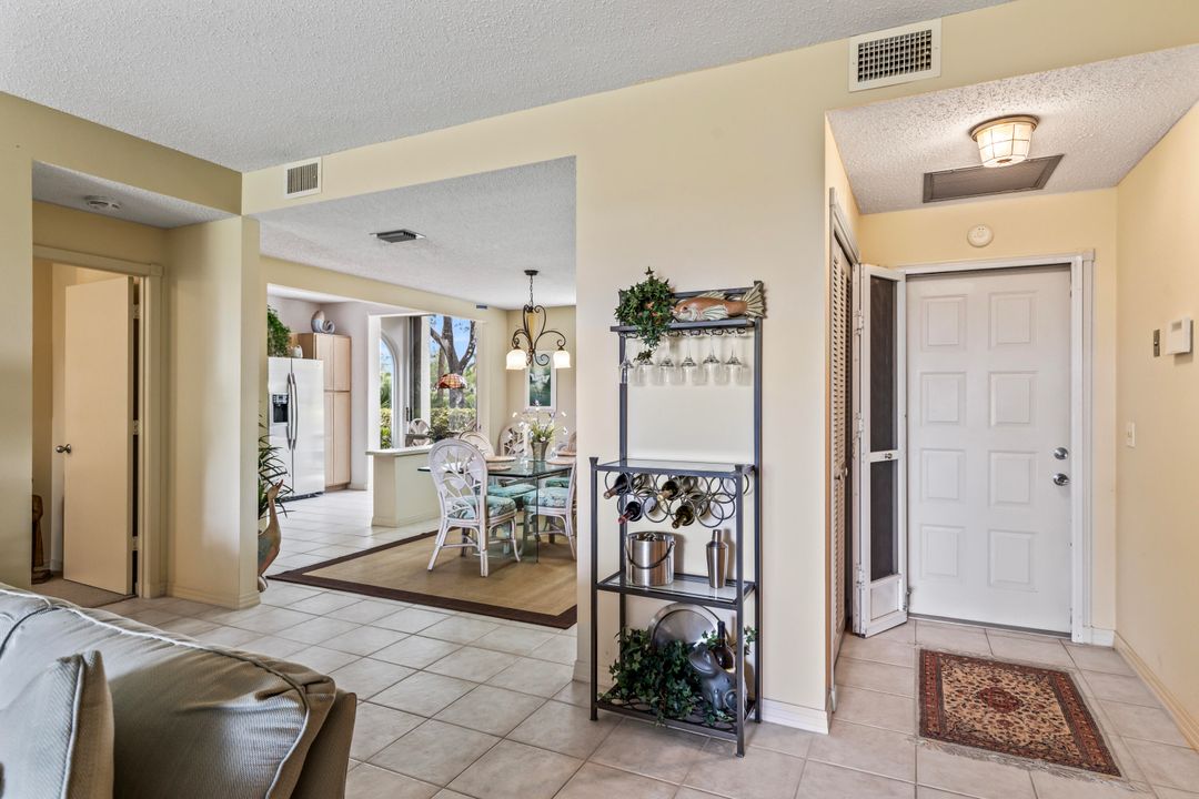 For Sale: $229,000 (3 beds, 2 baths, 1949 Square Feet)