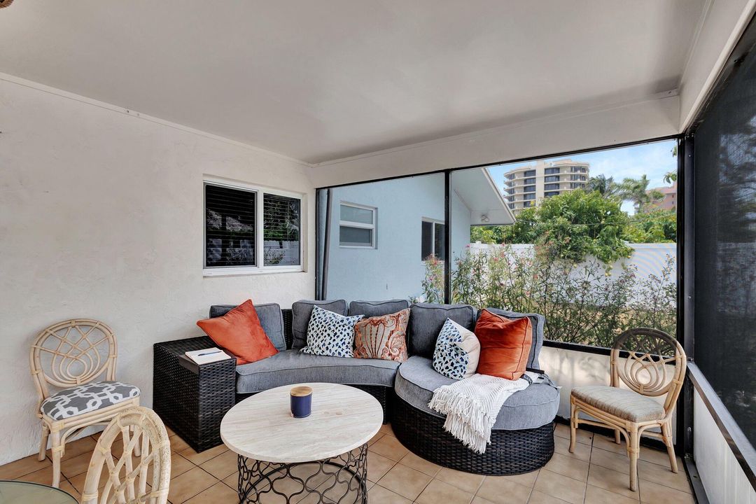 For Sale: $1,549,000 (3 beds, 2 baths, 1611 Square Feet)