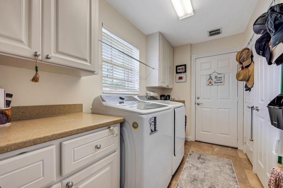 For Sale: $548,000 (2 beds, 2 baths, 1680 Square Feet)