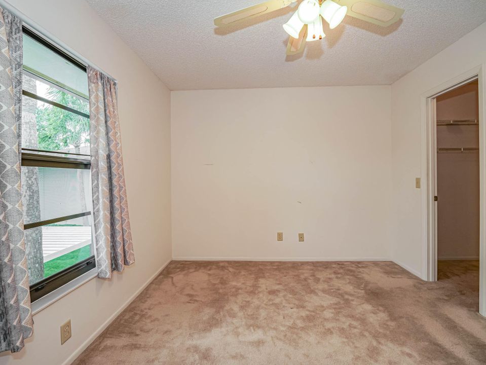 For Sale: $209,000 (2 beds, 2 baths, 1188 Square Feet)