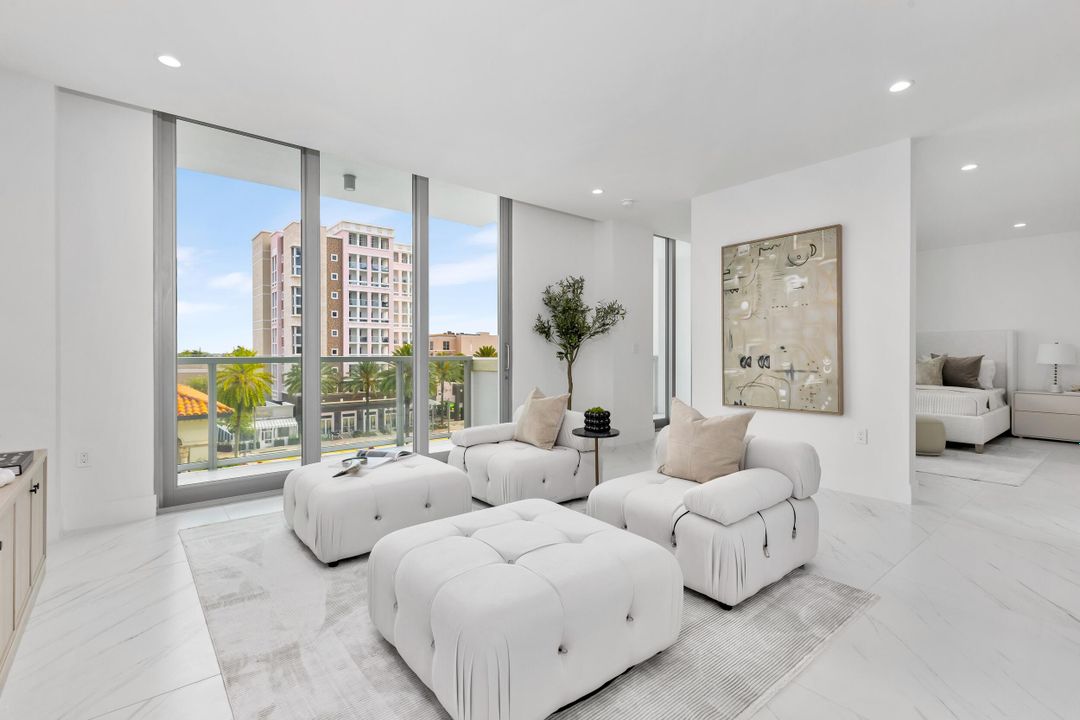 Active With Contract: $2,935,000 (3 beds, 3 baths, 2966 Square Feet)