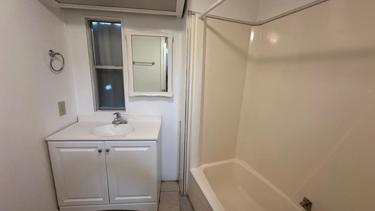 For Sale: $235,000 (2 beds, 2 baths, 1248 Square Feet)