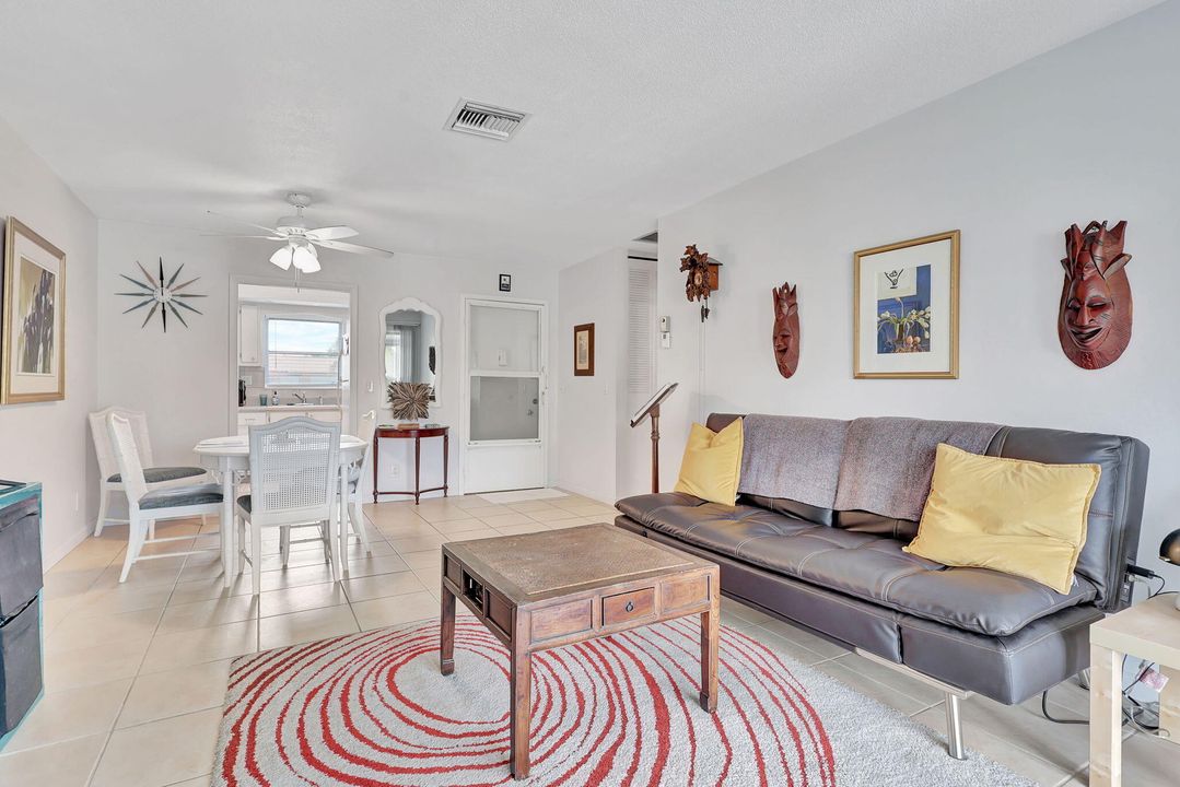 Active With Contract: $99,500 (1 beds, 1 baths, 612 Square Feet)