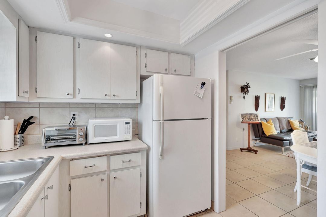 Active With Contract: $99,500 (1 beds, 1 baths, 612 Square Feet)