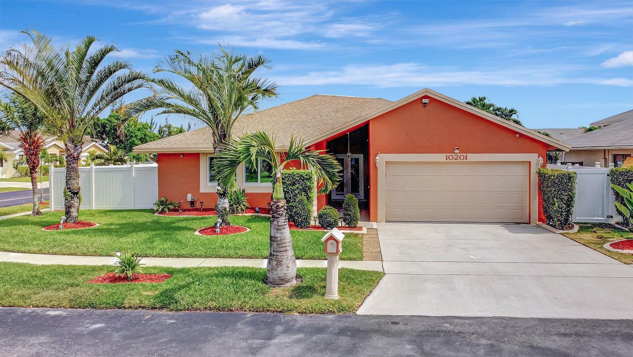 Active With Contract: $724,900 (4 beds, 2 baths, 2091 Square Feet)