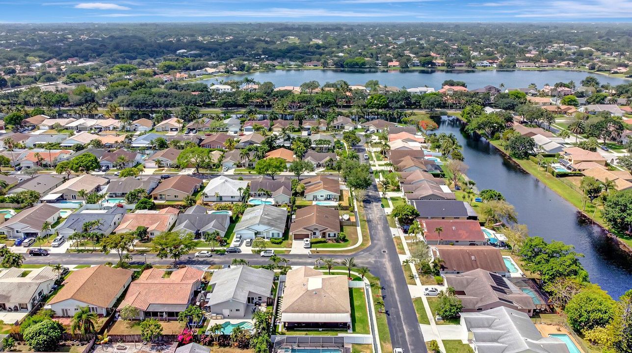 Active With Contract: $724,900 (4 beds, 2 baths, 2091 Square Feet)