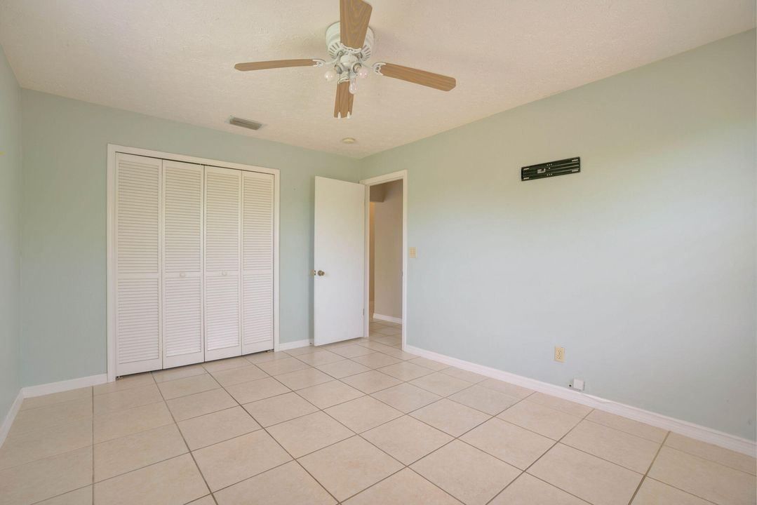 For Sale: $425,000 (3 beds, 2 baths, 1353 Square Feet)