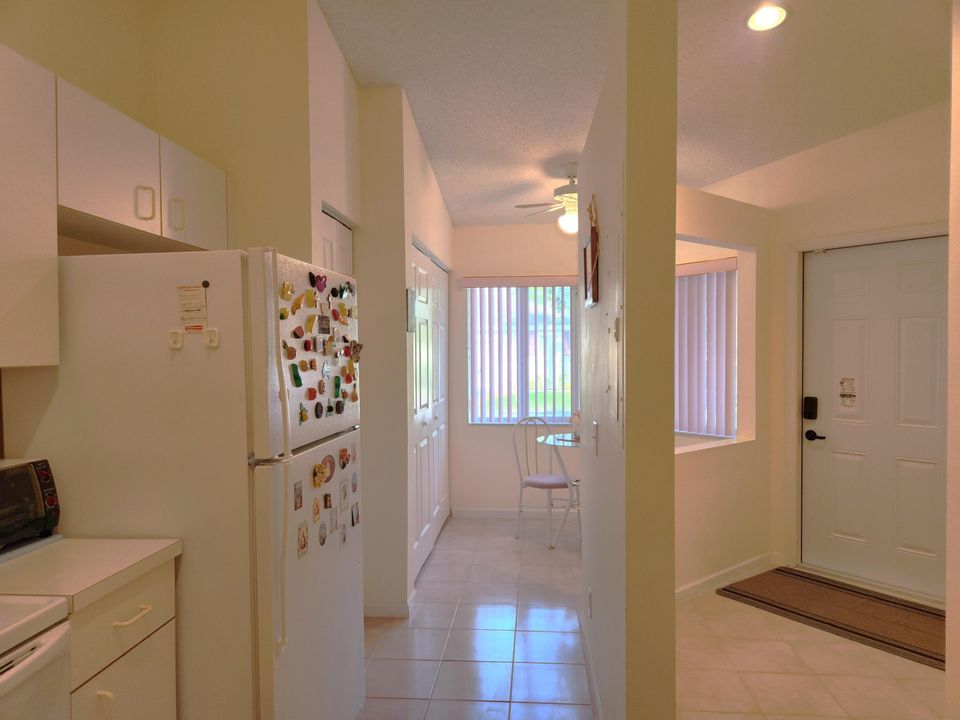 For Rent: $2,600 (2 beds, 2 baths, 1126 Square Feet)