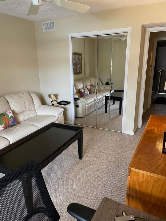 Active With Contract: $2,200 (2 beds, 2 baths, 1008 Square Feet)