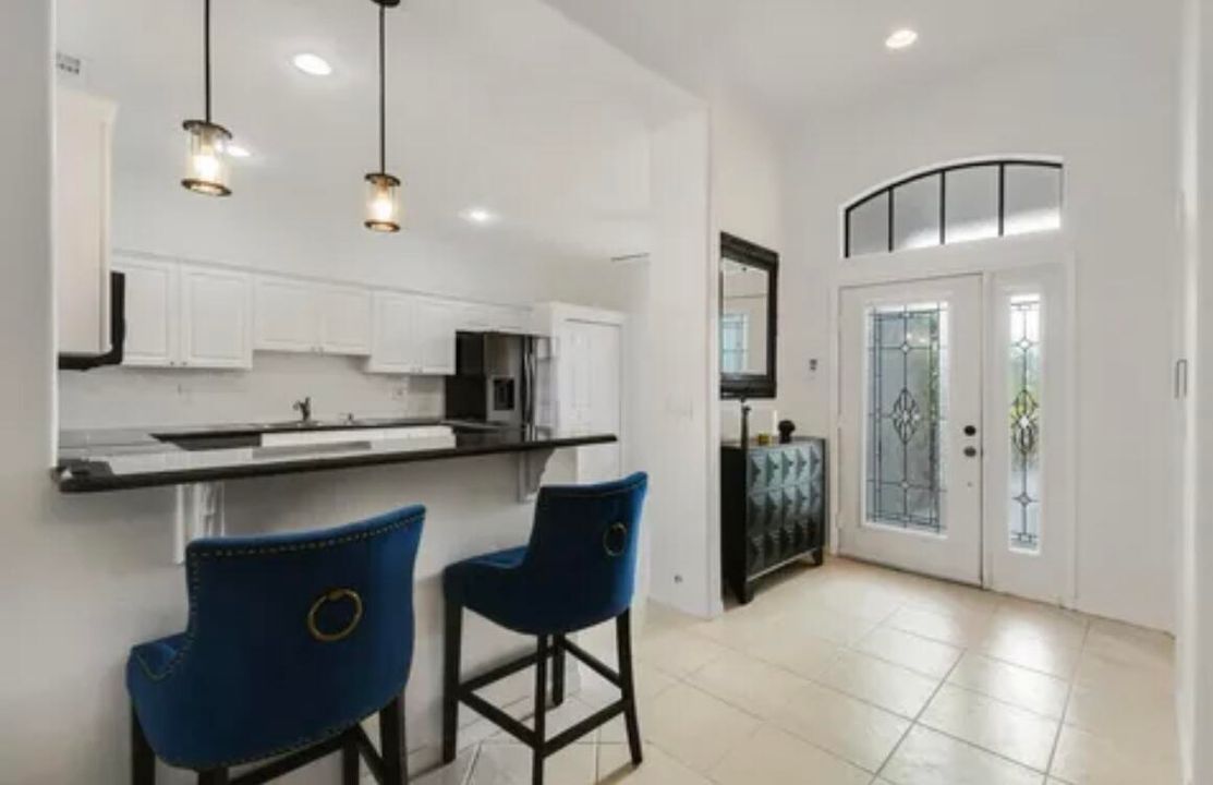 Active With Contract: $3,000 (3 beds, 2 baths, 1802 Square Feet)