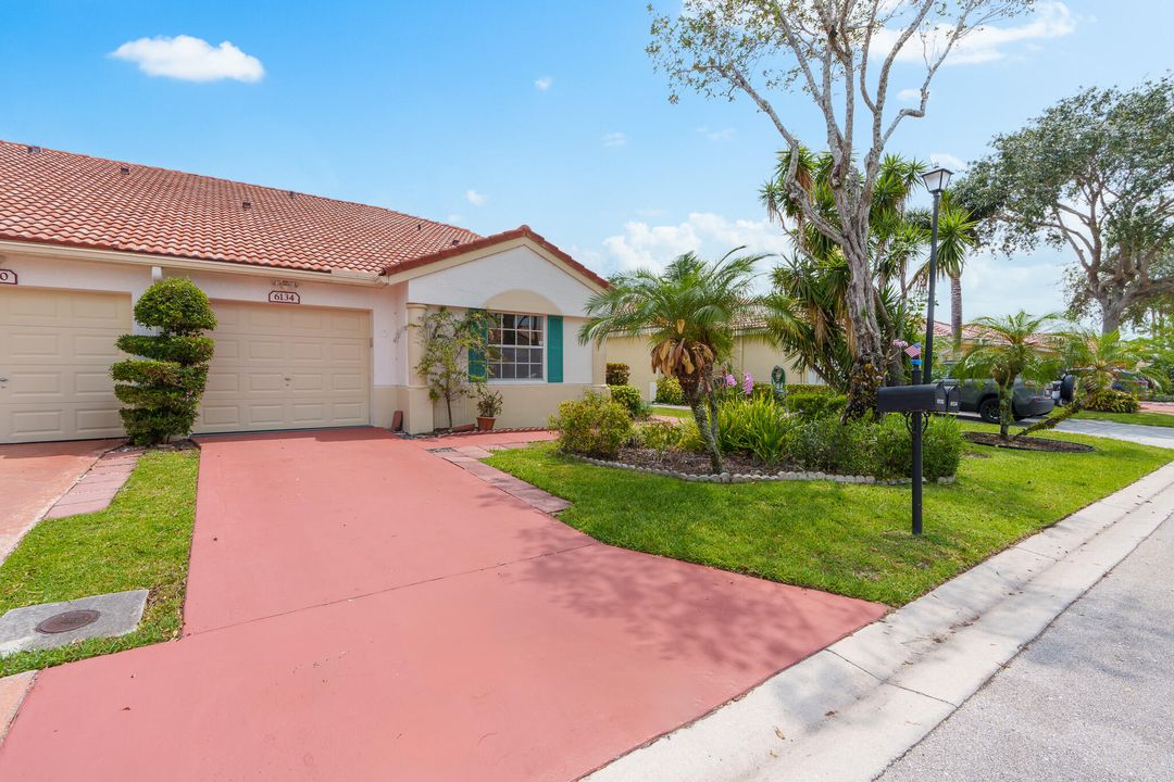 For Sale: $425,000 (3 beds, 2 baths, 1466 Square Feet)