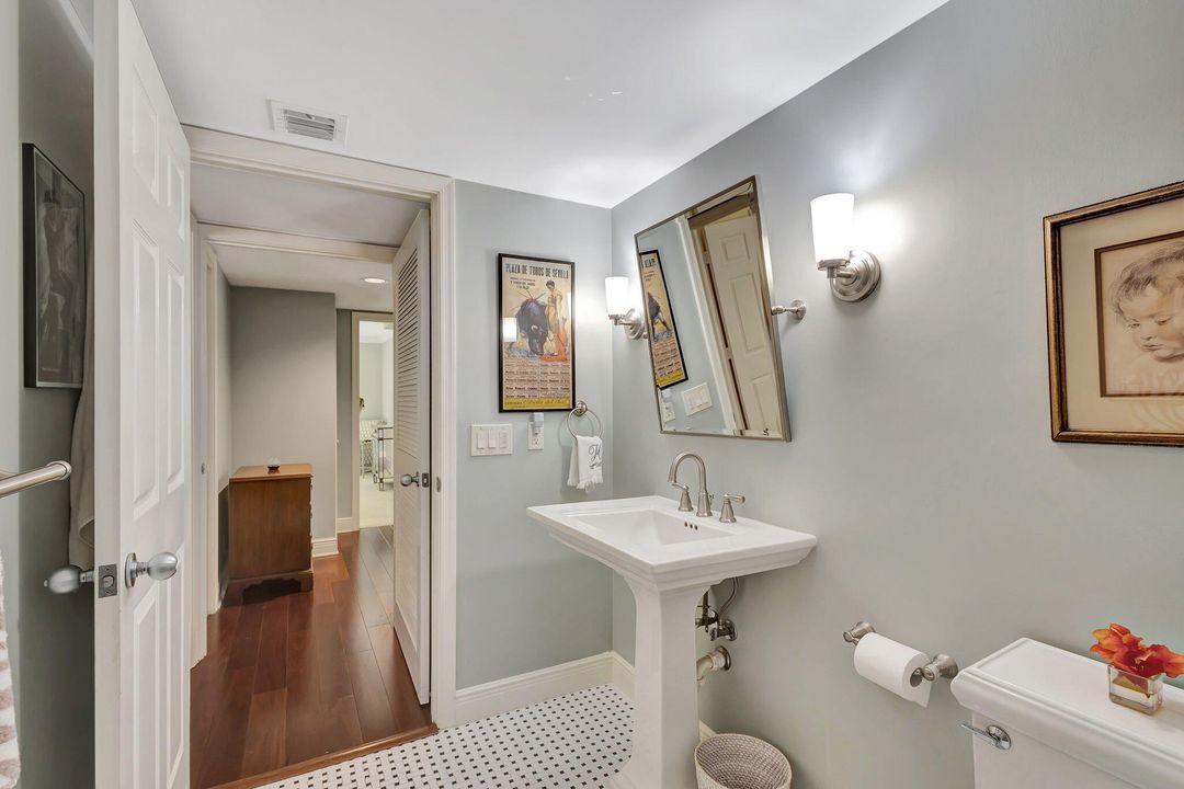 待售: $820,000 (3 贝兹, 2 浴室, 1796 平方英尺)