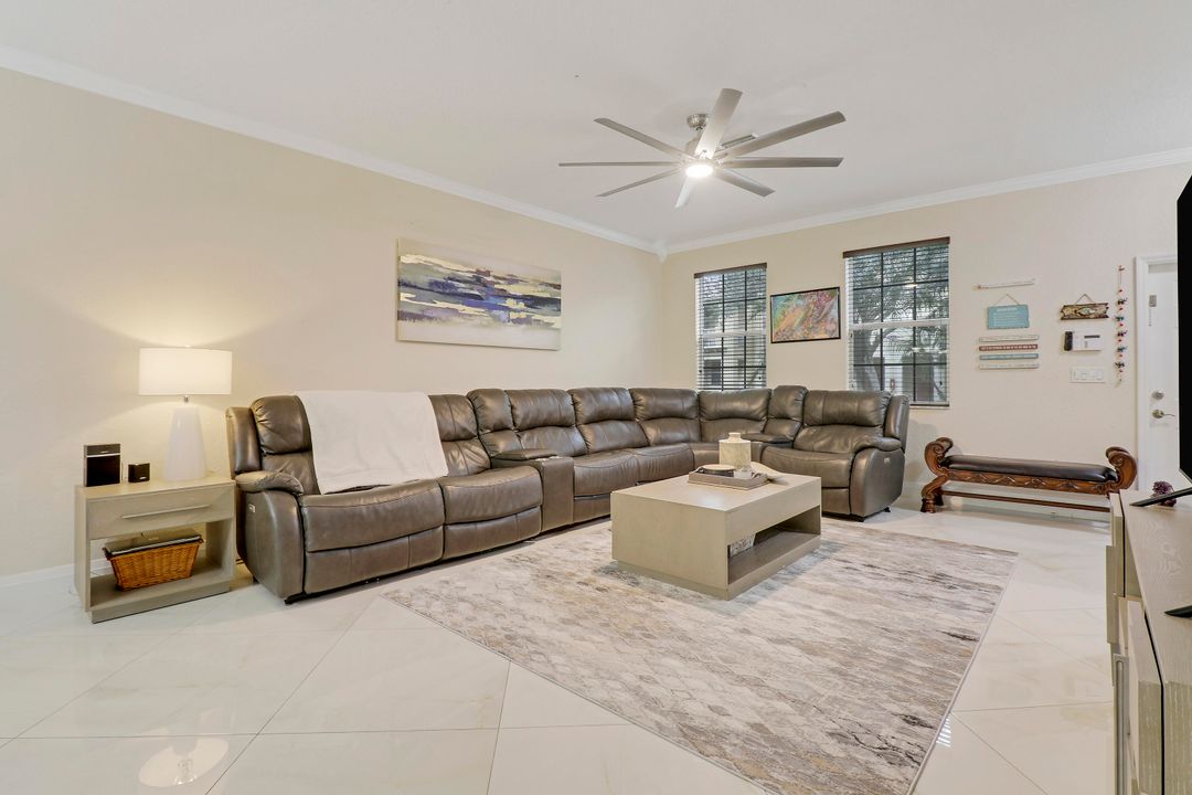 Active With Contract: $3,500 (3 beds, 2 baths, 1668 Square Feet)