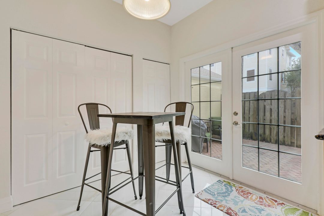 Active With Contract: $3,500 (3 beds, 2 baths, 1668 Square Feet)