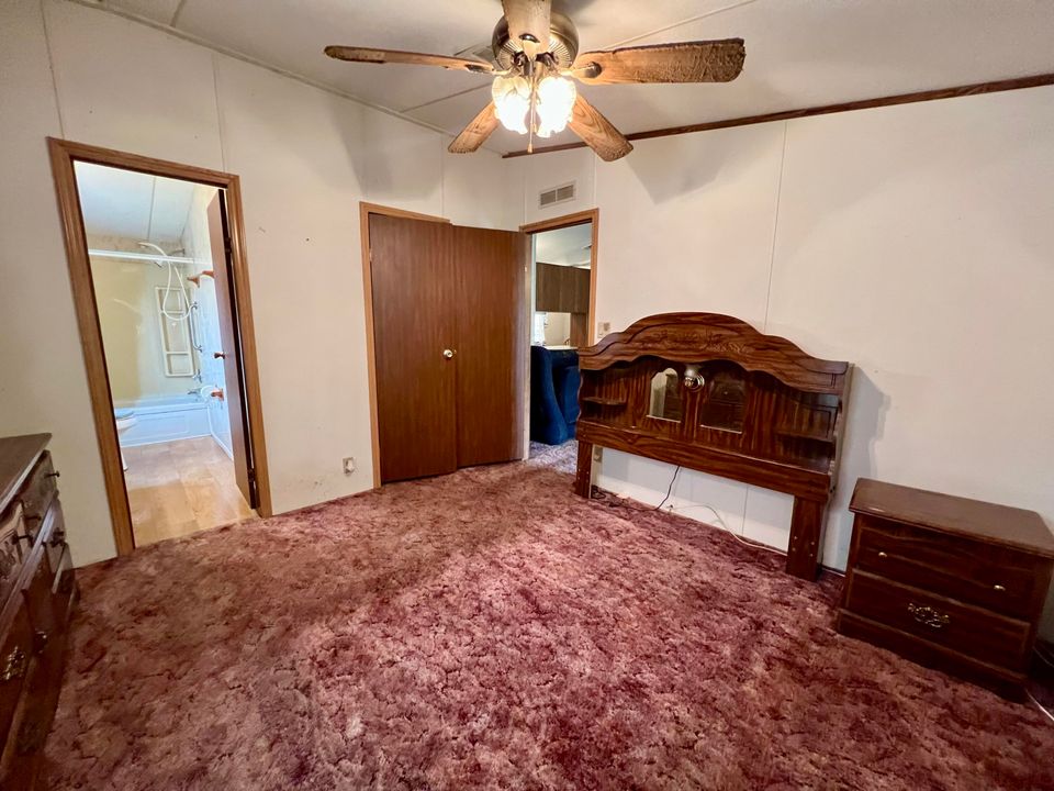 For Sale: $179,000 (2 beds, 2 baths, 1552 Square Feet)