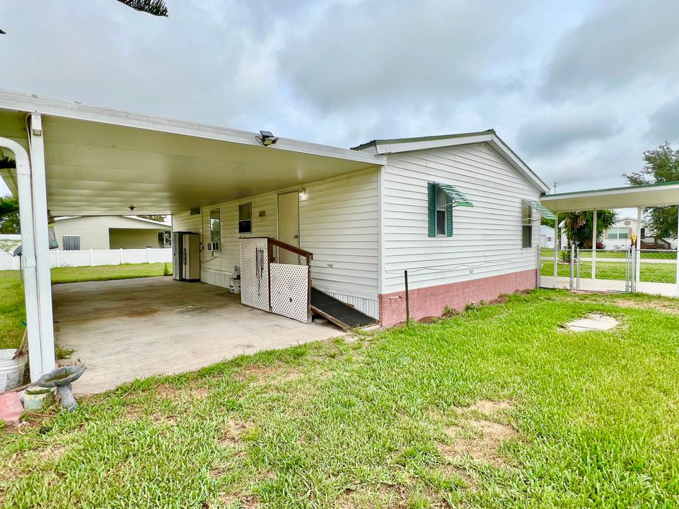 For Sale: $179,000 (2 beds, 2 baths, 1552 Square Feet)