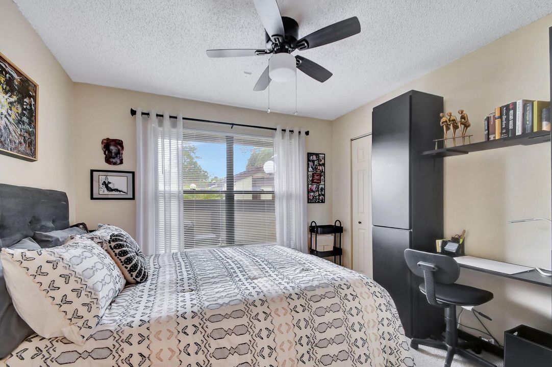 For Sale: $315,000 (2 beds, 2 baths, 1298 Square Feet)