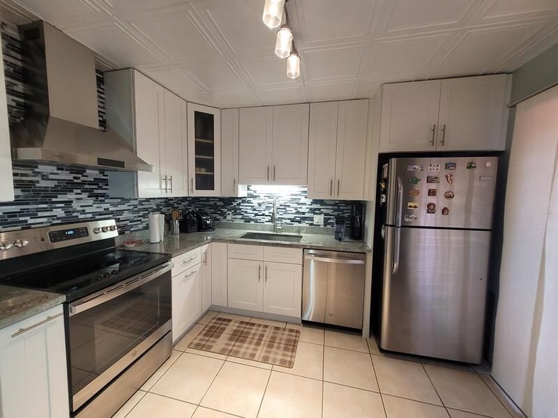 For Sale: $347,000 (3 beds, 3 baths, 1488 Square Feet)