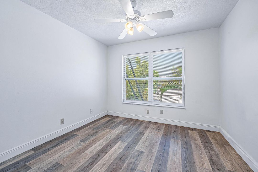 Active With Contract: $2,500 (2 beds, 2 baths, 1049 Square Feet)