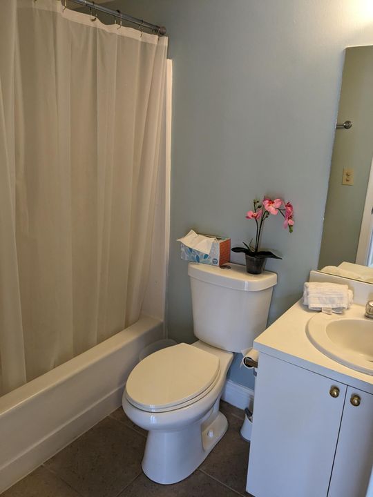 Active With Contract: $1,500 (2 beds, 2 baths, 857 Square Feet)