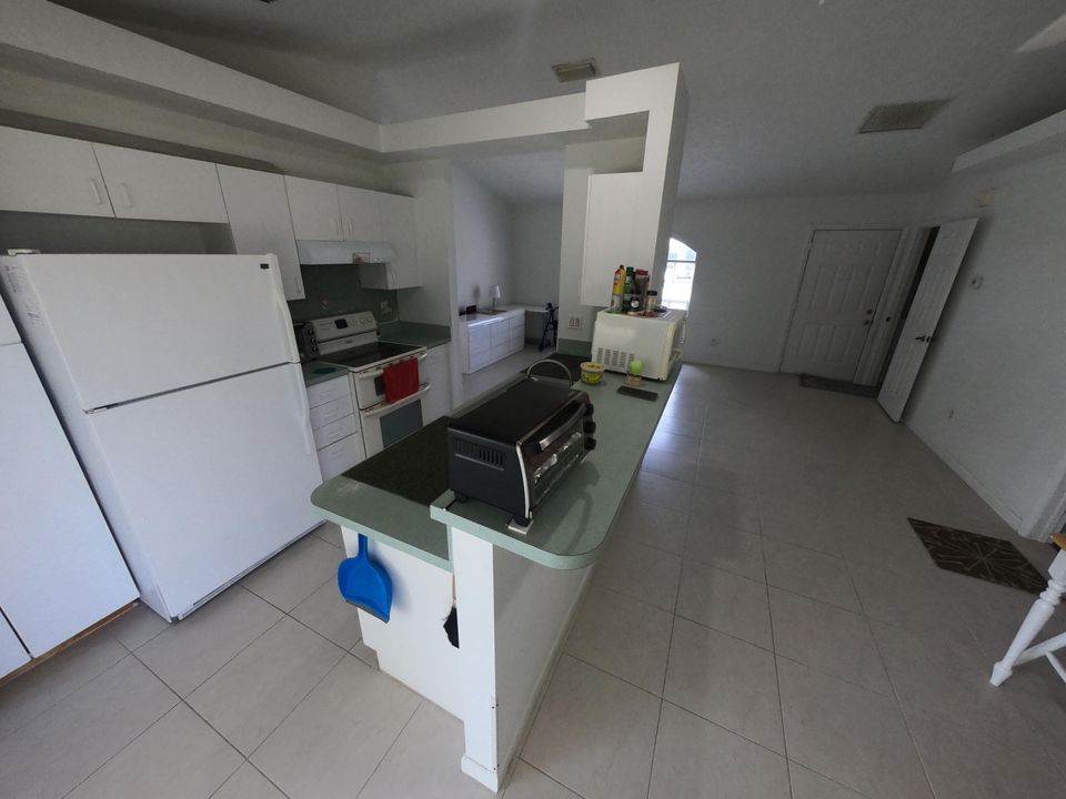 Activo con contrato: $299,900 (3 camas, 2 baños, 1113 Pies cuadrados)