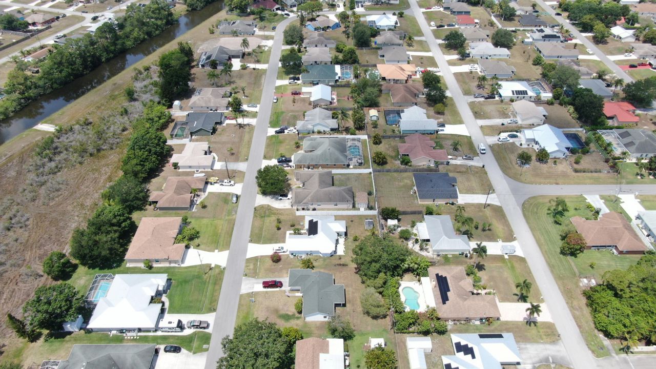 Active With Contract: $299,900 (3 beds, 2 baths, 1113 Square Feet)