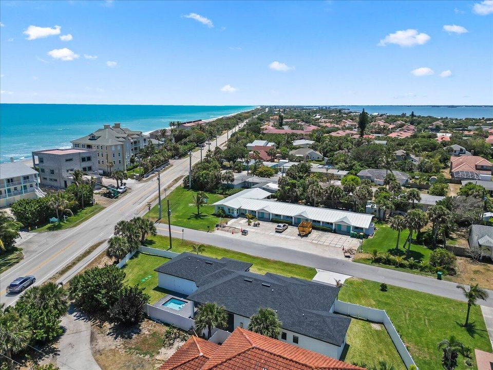 For Sale: $1,135,000 (3 beds, 3 baths, 2125 Square Feet)