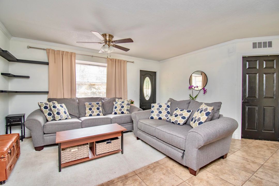 Active With Contract: $469,900 (3 beds, 2 baths, 1040 Square Feet)