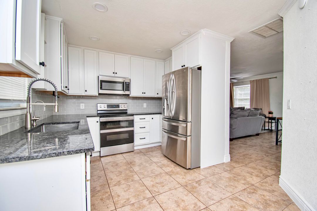 Active With Contract: $469,900 (3 beds, 2 baths, 1040 Square Feet)