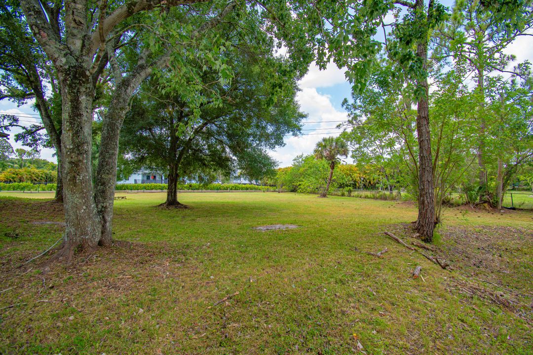 Active With Contract: $469,900 (3 beds, 2 baths, 1040 Square Feet)