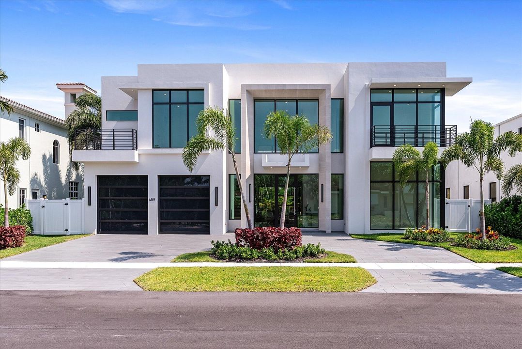 Recently Sold: $6,250,000 (5 beds, 6 baths, 5451 Square Feet)