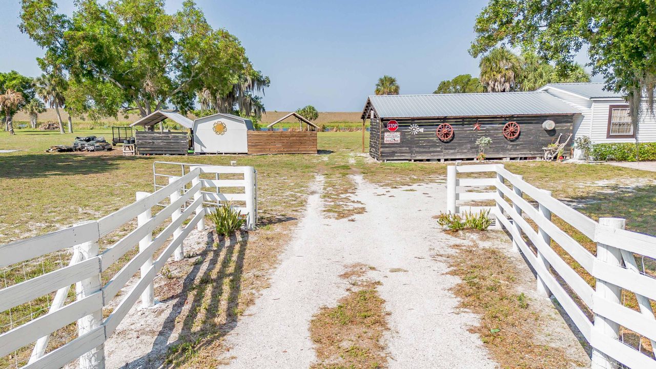 For Sale: $459,000 (3 beds, 2 baths, 1647 Square Feet)