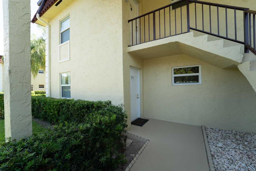 Active With Contract: $2,400 (2 beds, 2 baths, 1000 Square Feet)