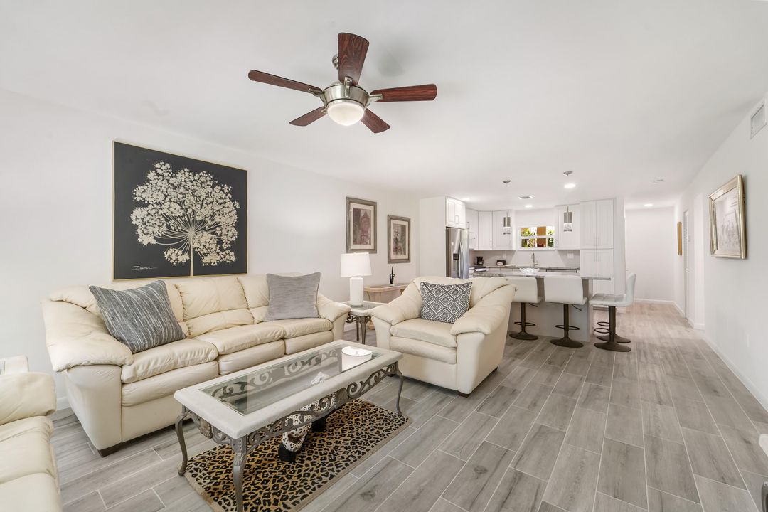 Active With Contract: $2,400 (2 beds, 2 baths, 1000 Square Feet)