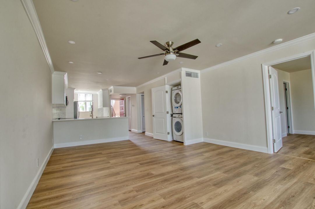 Active With Contract: $275,000 (2 beds, 2 baths, 1005 Square Feet)