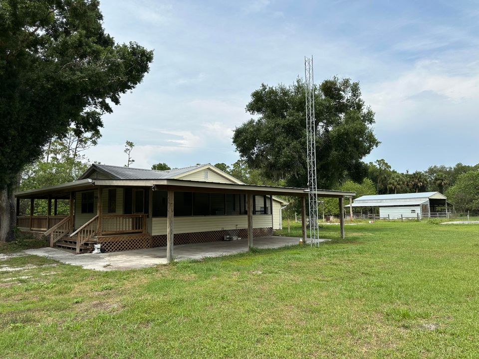 For Sale: $450,000 (3 beds, 2 baths, 3210 Square Feet)