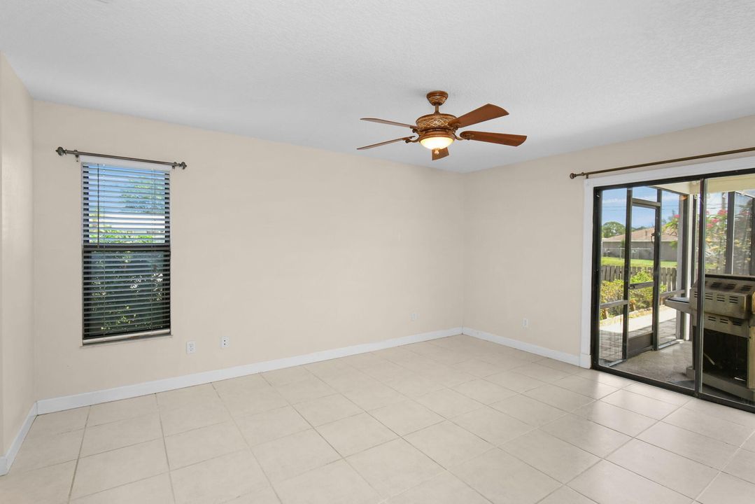 For Sale: $440,000 (3 beds, 2 baths, 1674 Square Feet)