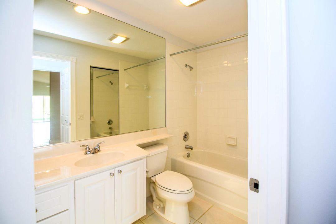 Active With Contract: $2,475 (2 beds, 2 baths, 1526 Square Feet)