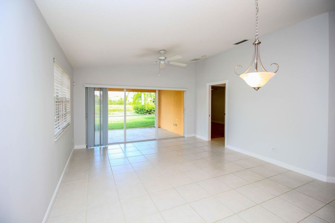Active With Contract: $2,475 (2 beds, 2 baths, 1526 Square Feet)
