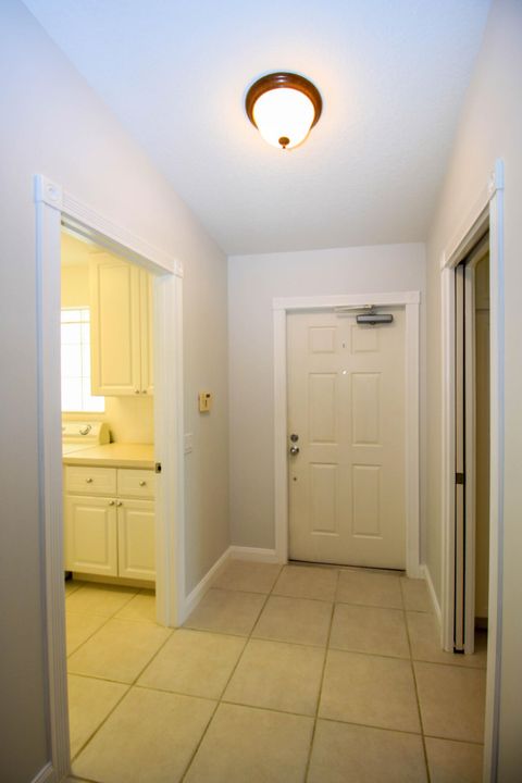 Active With Contract: $2,475 (2 beds, 2 baths, 1526 Square Feet)