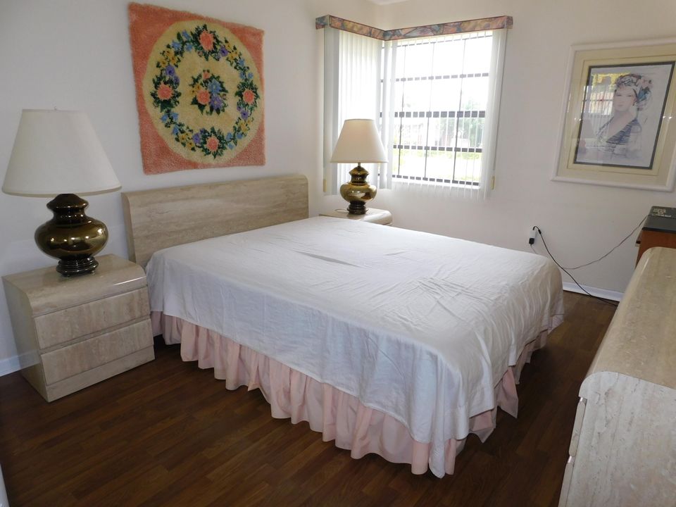 For Sale: $275,000 (3 beds, 2 baths, 1578 Square Feet)