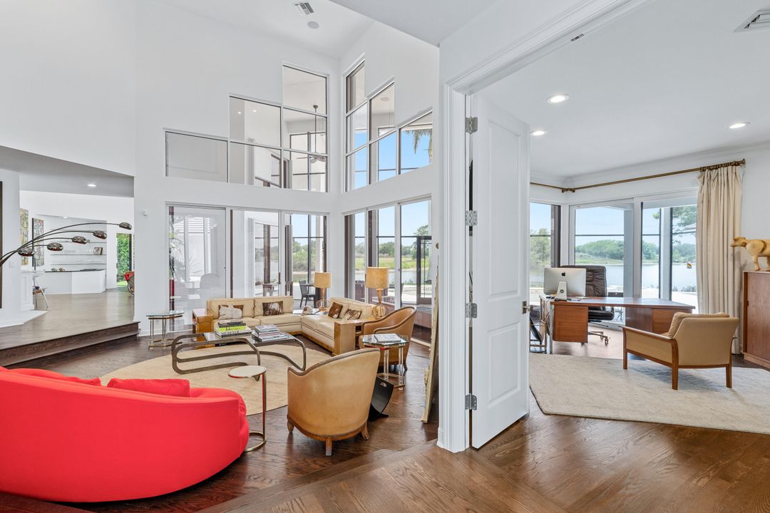 For Sale: $5,395,000 (5 beds, 6 baths, 5766 Square Feet)