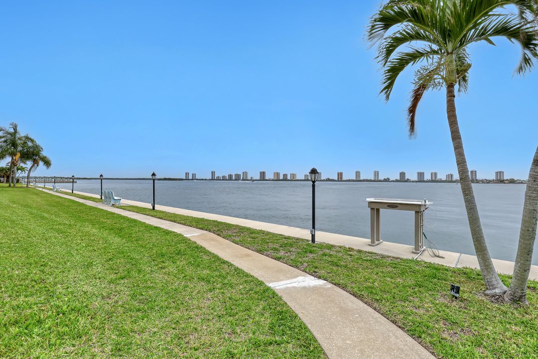 For Sale: $545,000 (2 beds, 2 baths, 1440 Square Feet)