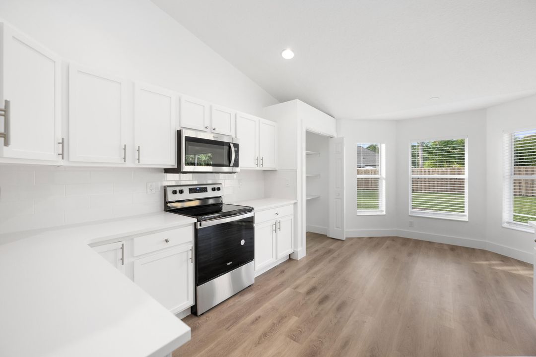 Active With Contract: $419,450 (3 beds, 2 baths, 1780 Square Feet)