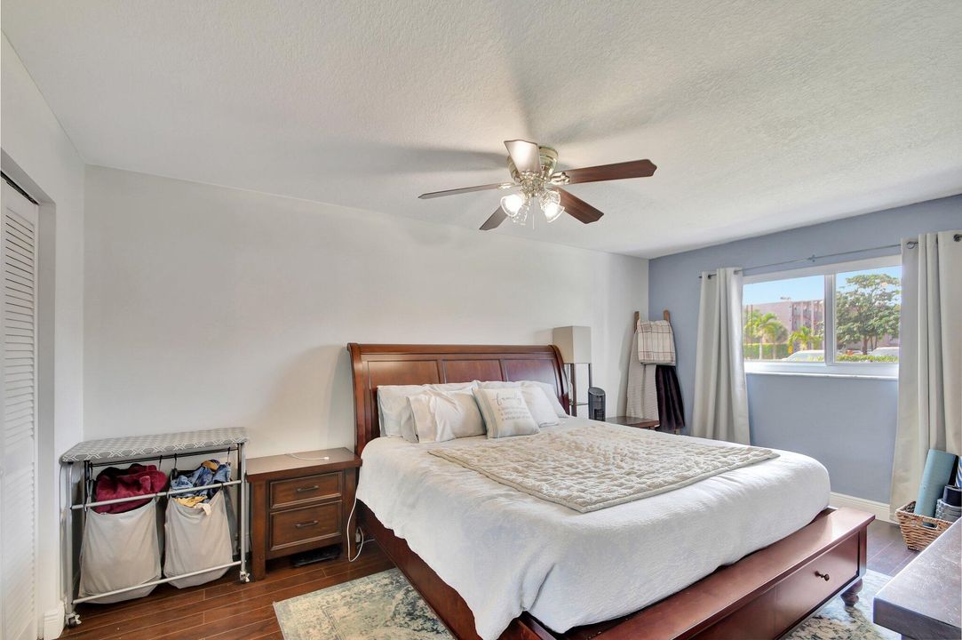 Active With Contract: $145,000 (1 beds, 1 baths, 775 Square Feet)