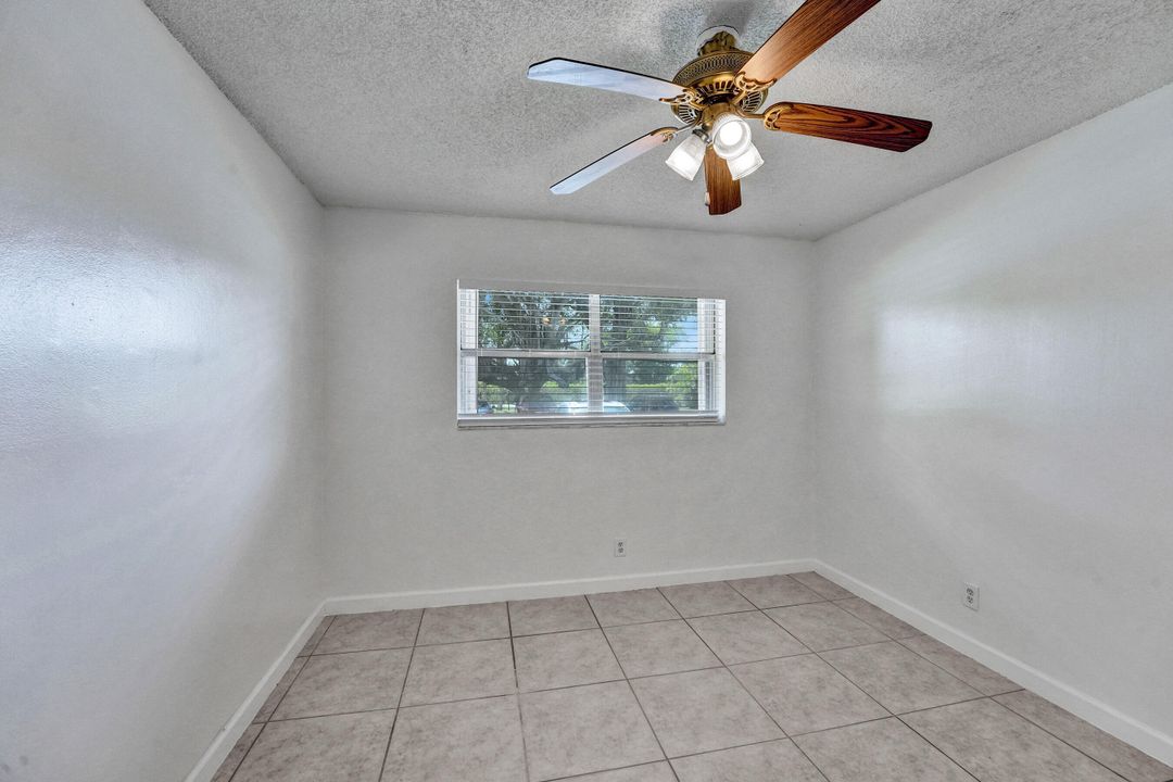 Active With Contract: $1,800 (2 beds, 1 baths, 840 Square Feet)