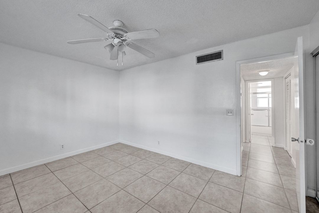 Active With Contract: $1,800 (2 beds, 1 baths, 840 Square Feet)